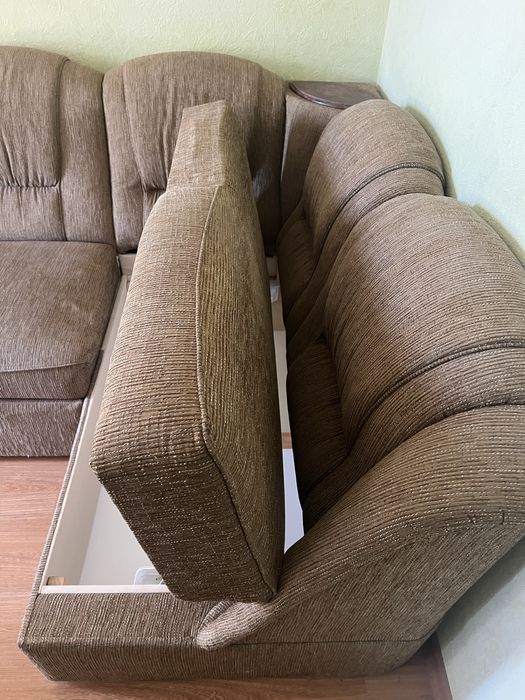 Продам диван і крісло