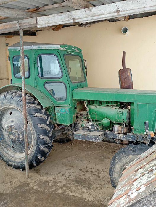 Продам трактор.  В