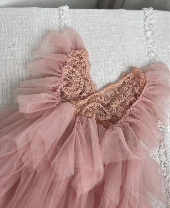 Святкова сукня 3-4 рочки