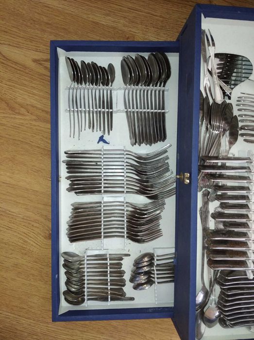 Chrome Cutlery Set in Box423702230992179203