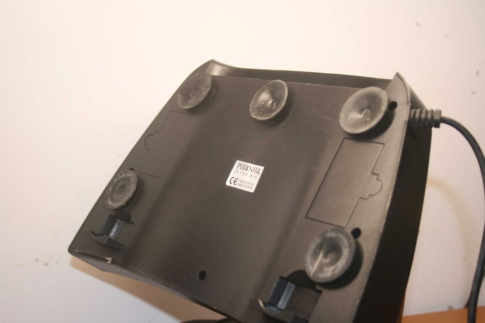 Volante Piranha PC Racingwheel