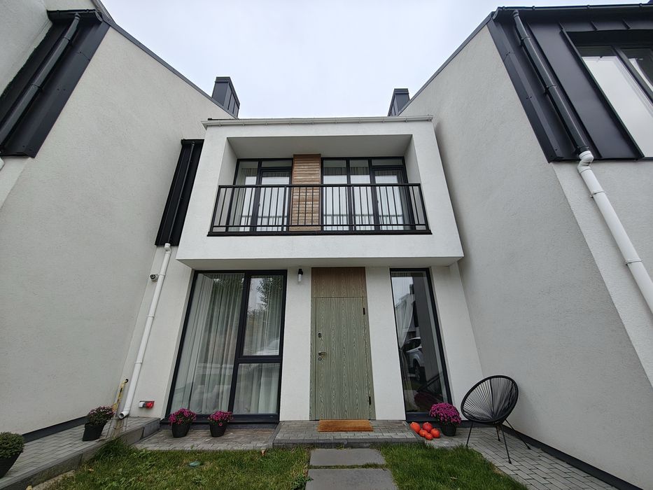 Таунхаус з ремонтом!