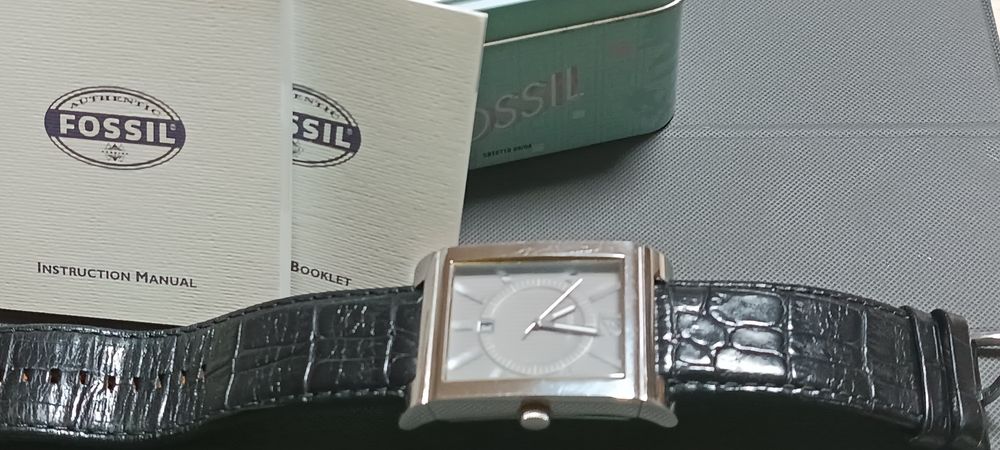 Наручний годинник FOSSIL