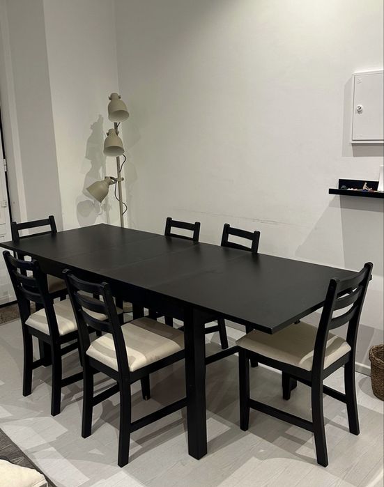 Mesa de refeições extensível