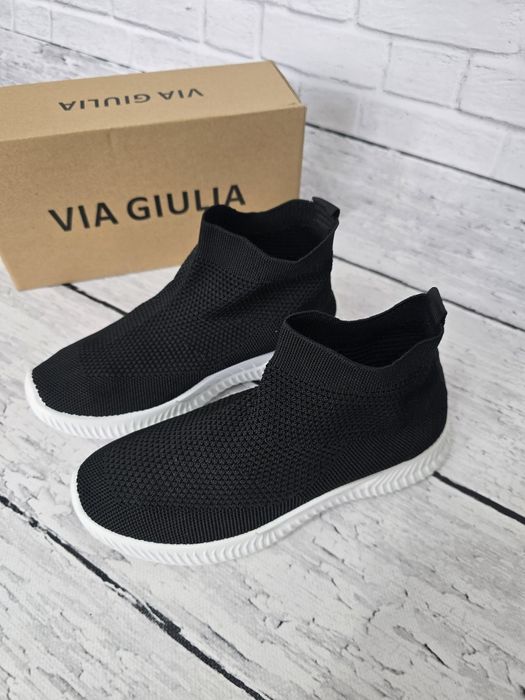 Nowe wsuwane lekkie buty damskie r. 37