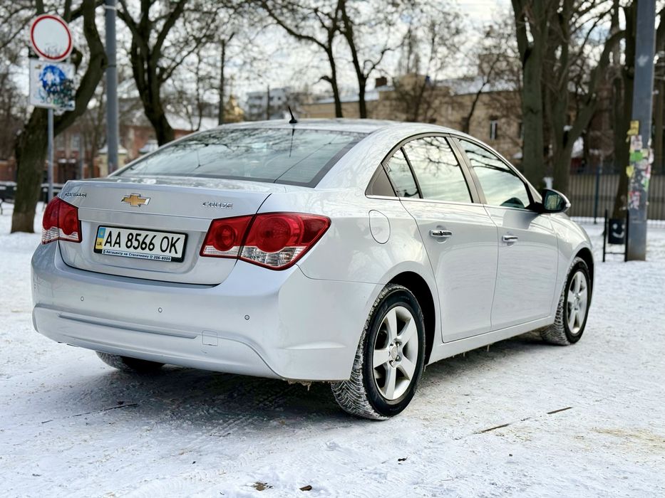 Продам идеальный Cruze от 1 хозяина не крашеная