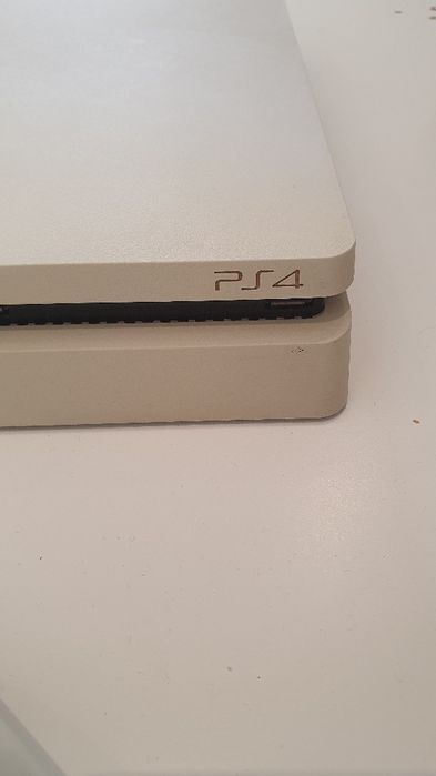 PS4 + Comando + jogo