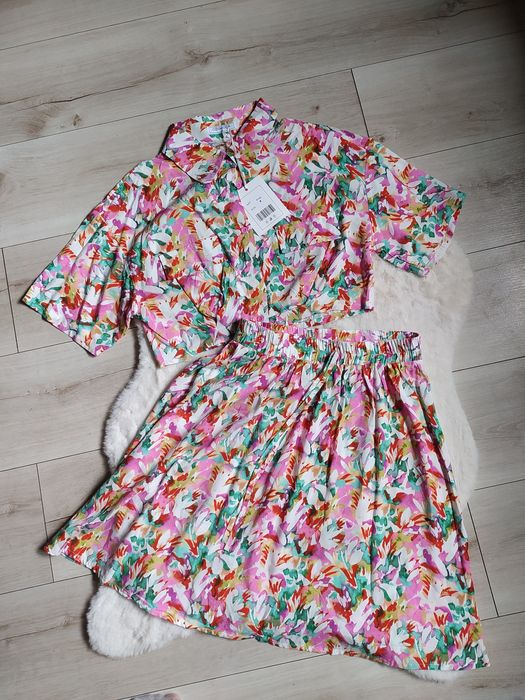 Komplet spódniczka+ crop top koszula M