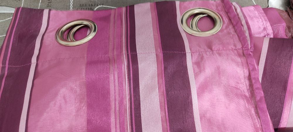 4 cortinados rosa/lilás