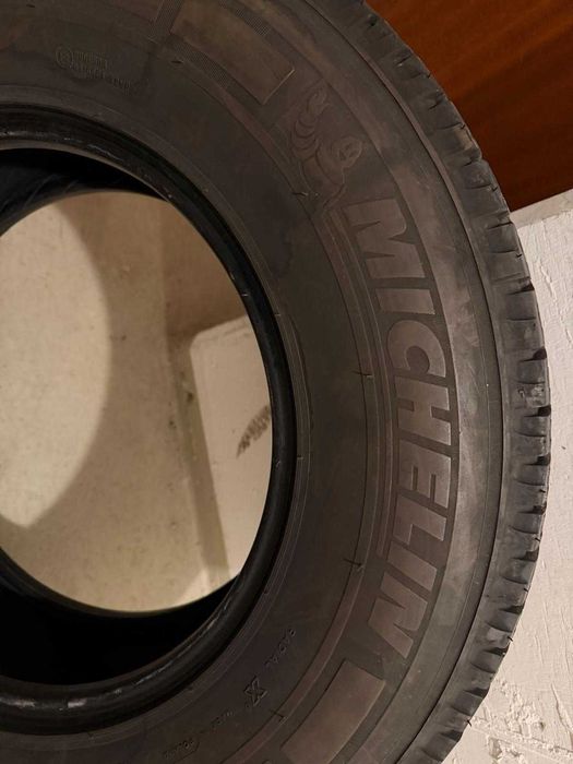 Pneus MICHELIN 225/75 R16 CP