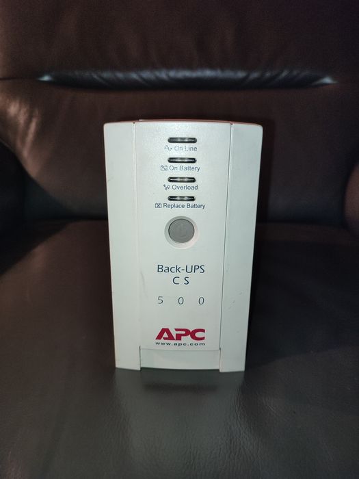 Безперебойник APC Back-UPS CS 500
