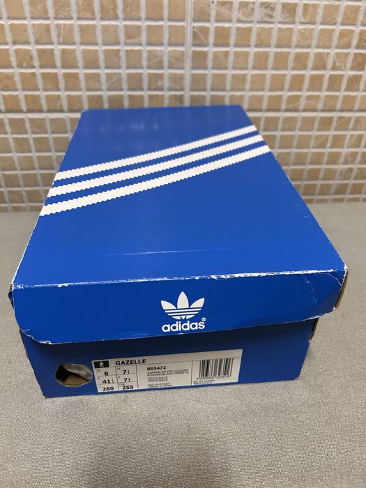 Dapatilhas Adidas mesmo como novas