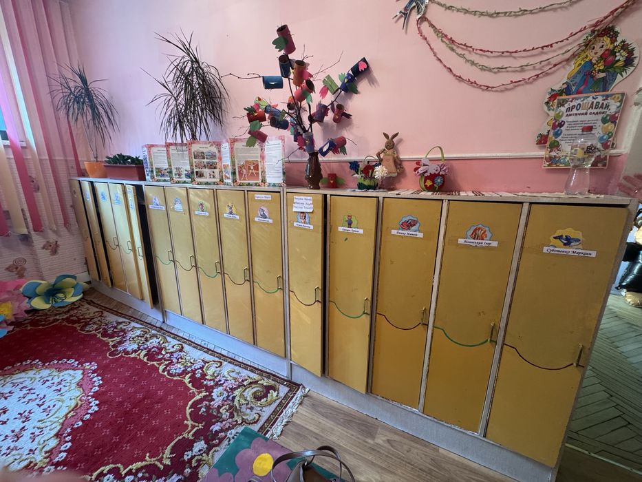 Віддам безкоштовно дитячі шафки для школи, дачі, садка
