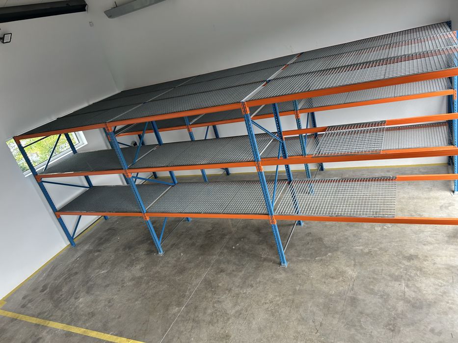 Półpiętro magazynowe antresola podest regały krata pomostowa Wema hala