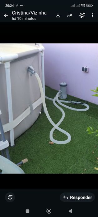 Piscina com escada e filtro