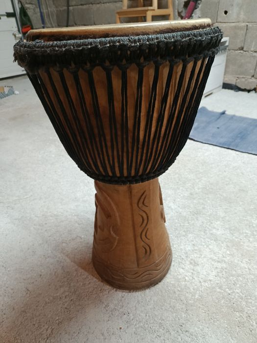 Jambe em madeira e pele