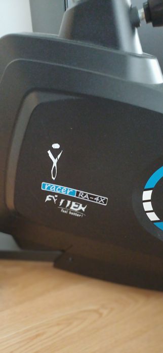 Bicicleta de Fitness em ótimo estado para desocupar. Perfeita para o treino diário em casa.