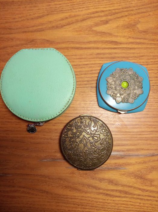 Пудреница "Ленэмальер" (лэ) СССР