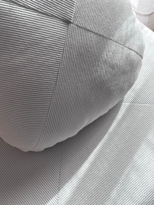 Sofá completamente novo