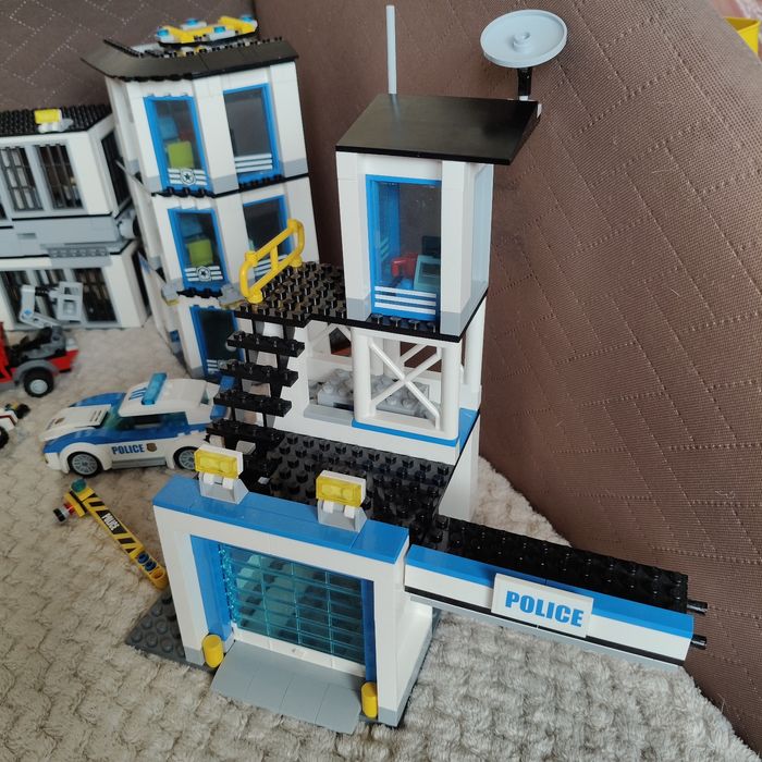Lego 60141, Поліцейський відділок, оригінал