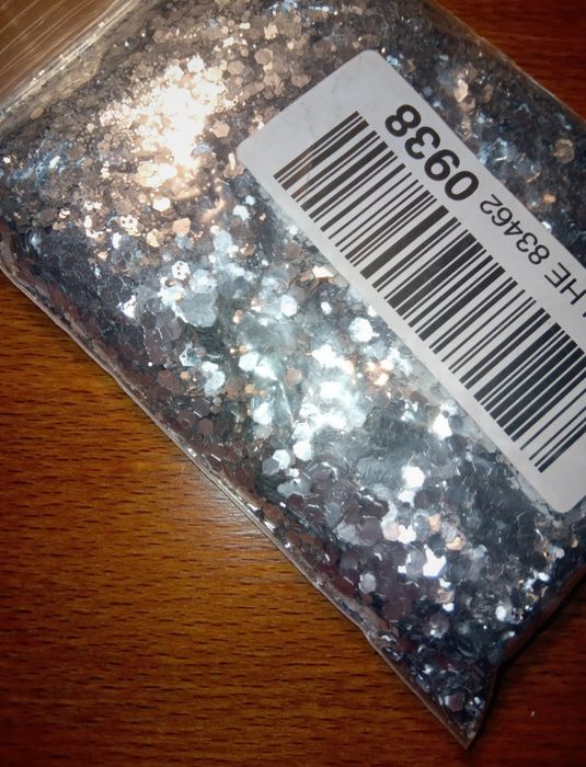 Saquinho de purpurinas hexagonais prateadas Amazon