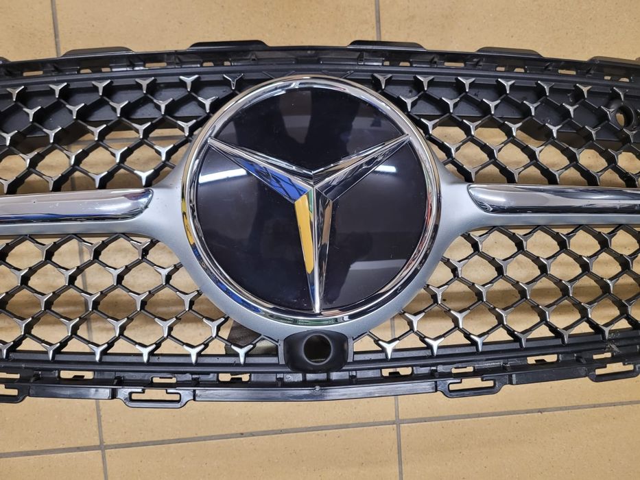 Atrapa /grill Mercedes c klasa w206, 2024r.