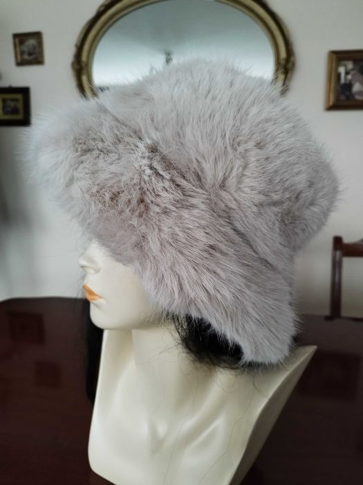 %_Gems Bijoux_czapka / kapelusz_dwustronna_futro + koronka_ ciepły beż