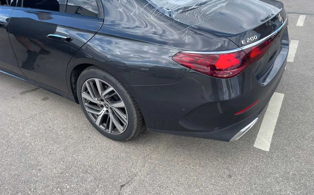 Mercedes-Benz E W214 бампер передній - різні моделі разборка