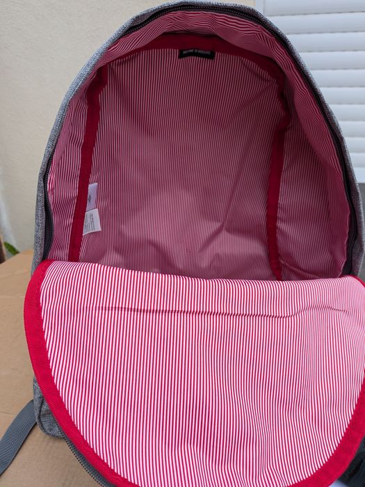 Mochila Hershel Cinza
