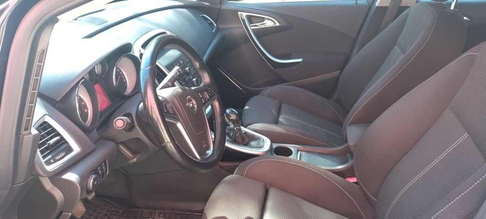 Opel Astra benzyna