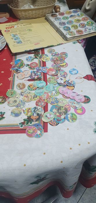 Coleção incompleta de vários tazos, flippos