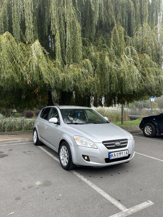 продам Kia Ceed 2.0газ бензин АВТОМАТ