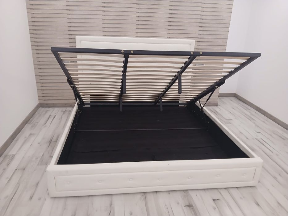 Cama de casal nova