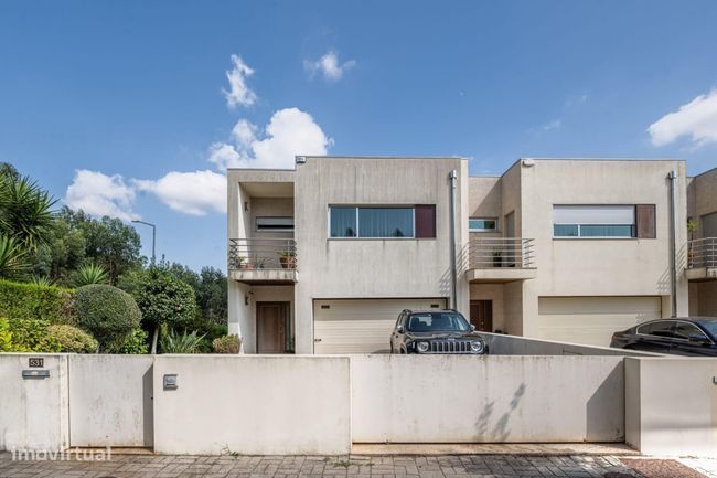 Moradia T3 + Escritório em Creixomil - Guimarães