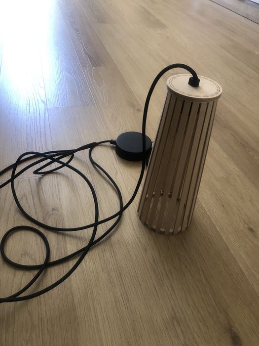Nowa lampa wisząca drewniana