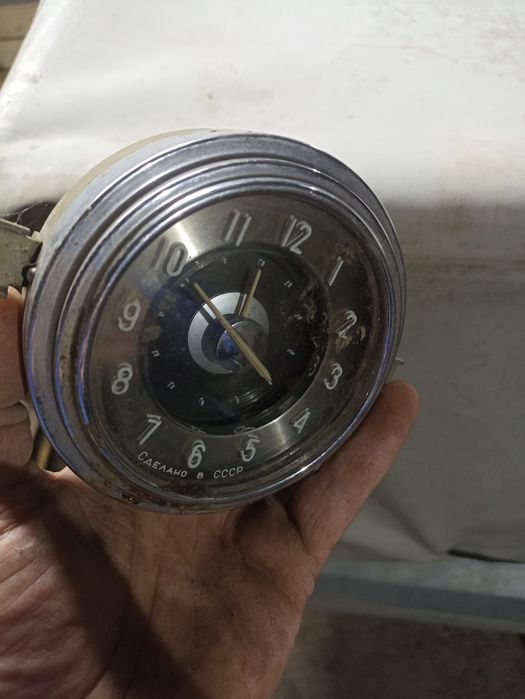 Колпаки та інші запчастини волга