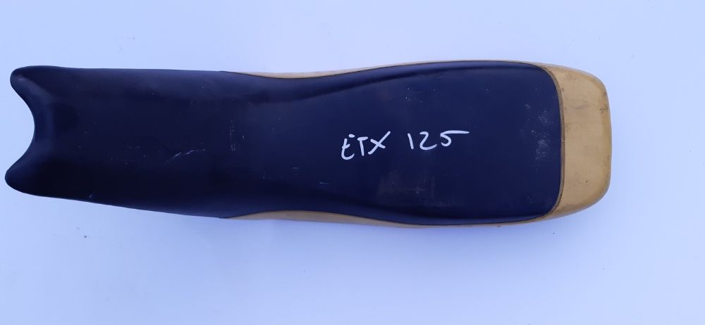Aprilia etx 125 02r rotax 122 siedzenie fotel kanapa części