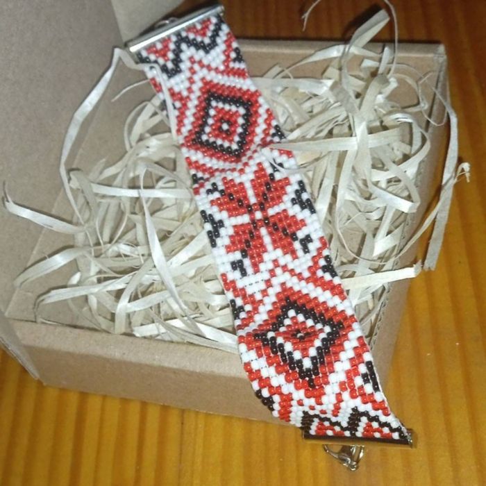 Ручна робота браслет з бісеру