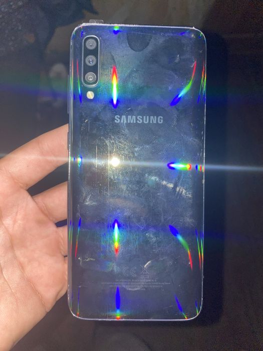 Samsung A70 6/128 nfc 2500грн