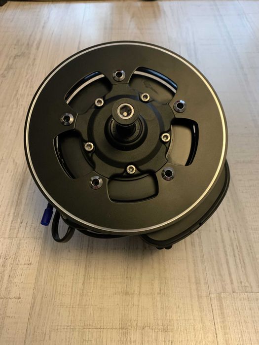 Silnik TSDZ2B 48V/750W z baterią bidonową