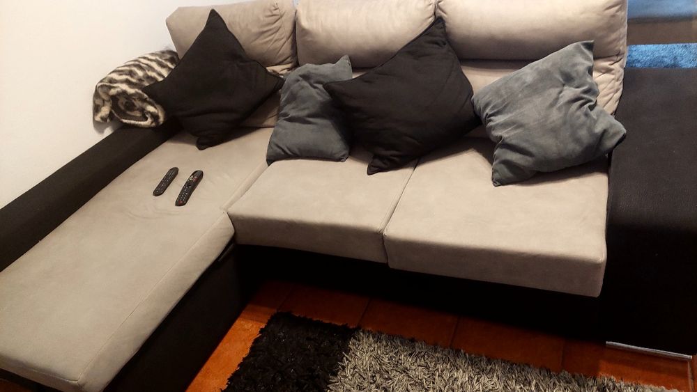 Sofa chaigue longue impecável
