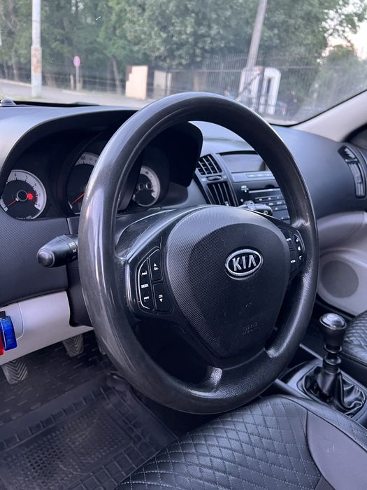 Kia Ceed 2009 1.4 газ/бенз кондиціонер працює кіа