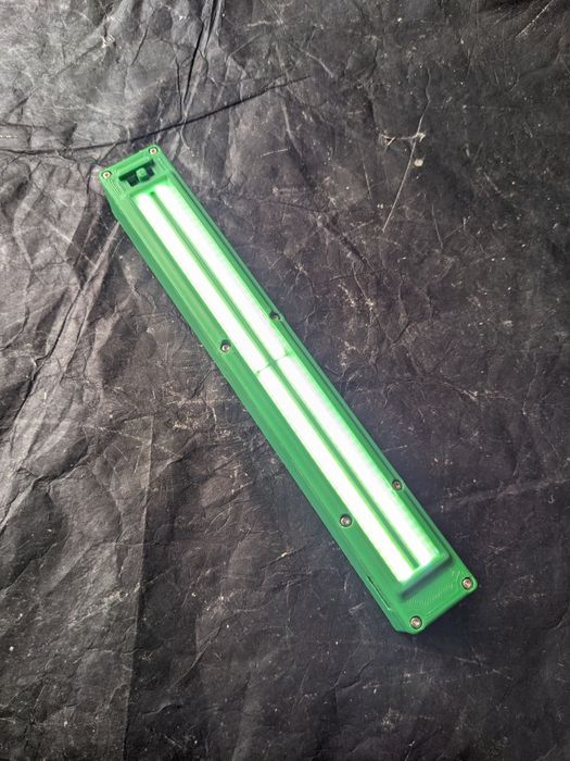 Фонарик на аккумуляторах 21700, до 35 часов работы