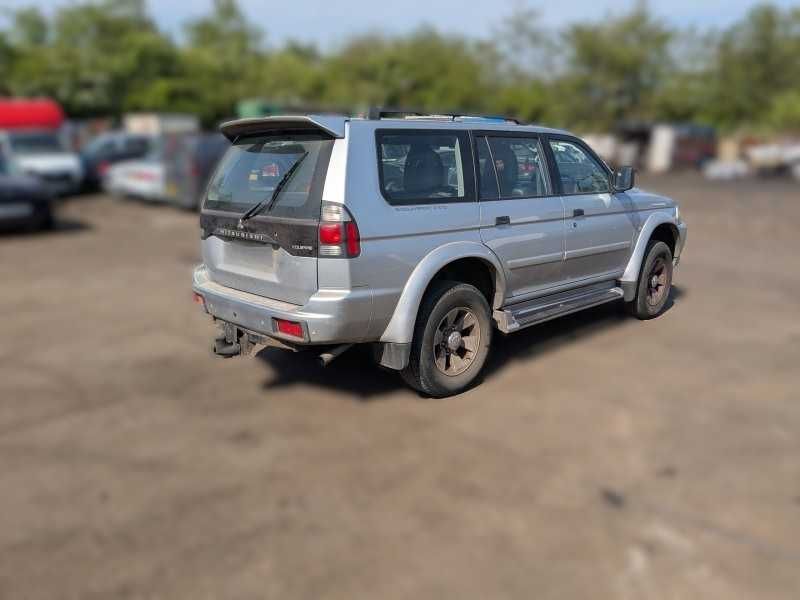 Mitsubishi Pajero Sport Wagon 2.5TD 2006 (para peças)