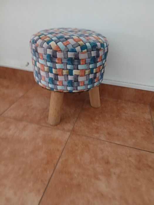 Banco puff 3 pernas