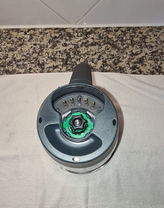 Bimby TM6 como nova com garantia ate 2028.

Acessórios