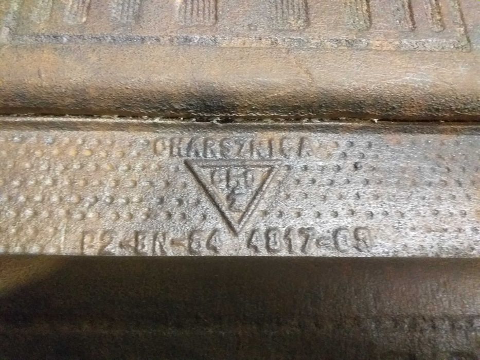 Drzwiczki żeliwne do pieca wędzarni kominka