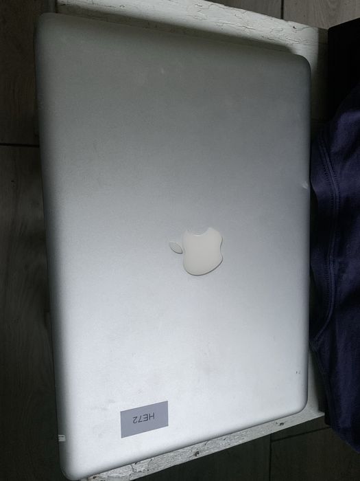 Macbook a 1278  4 / 120  Mac os Katalina