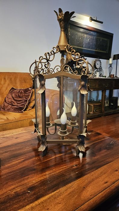 Duża lampa wisząca vintage – metalowa latarnia, żyrandol retro