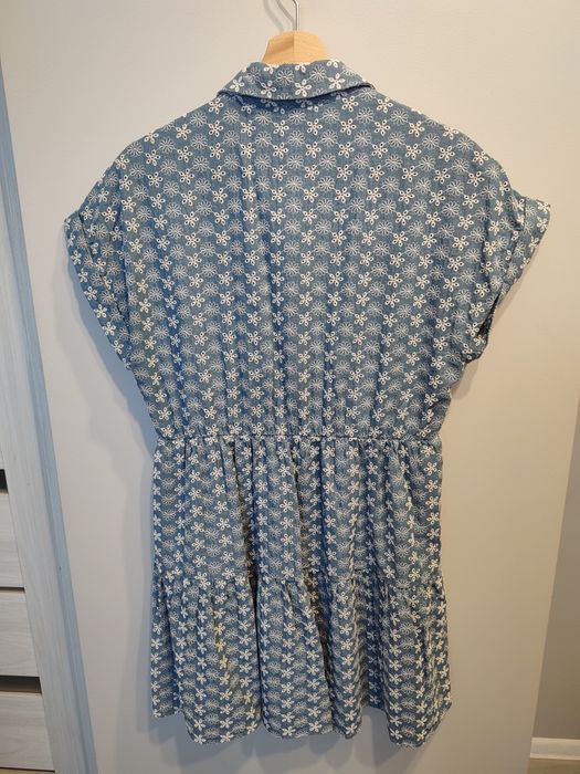 Sukienka z lyocellu marki NAF NAF